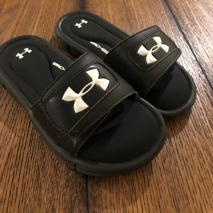 Boys Under Armour foam sandal